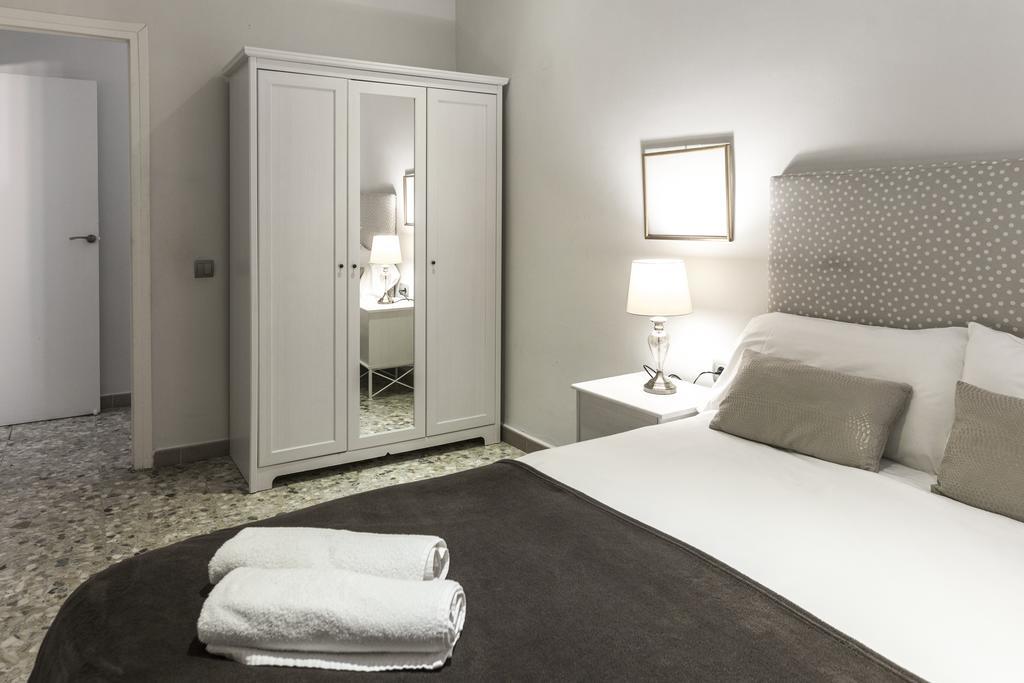 Autentic Arc De Triomf Apartment Барселона Екстериор снимка